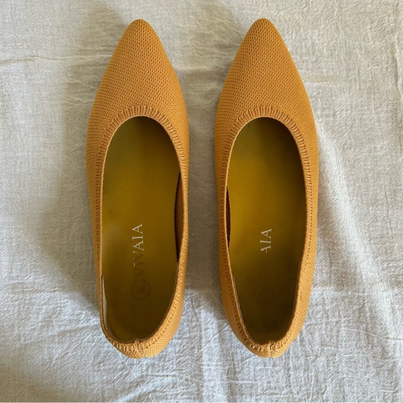VIVAIA Pointed-Toe Yellow Gold Ballet Flats Aria Size 39 8 Comfortable Office - Picture 6 of 9